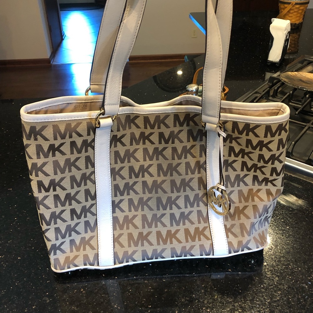 AUTHENTIC Michael Kors Purse